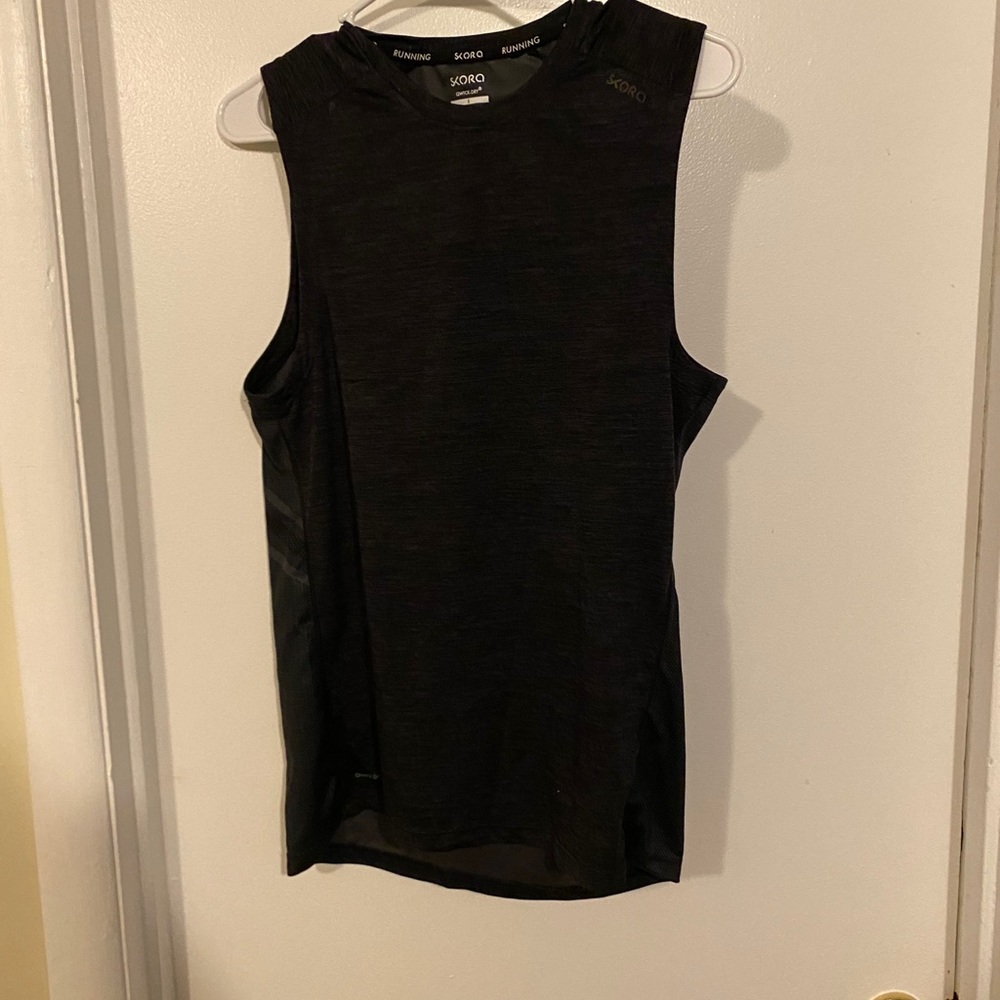Men’s tank top skora size small